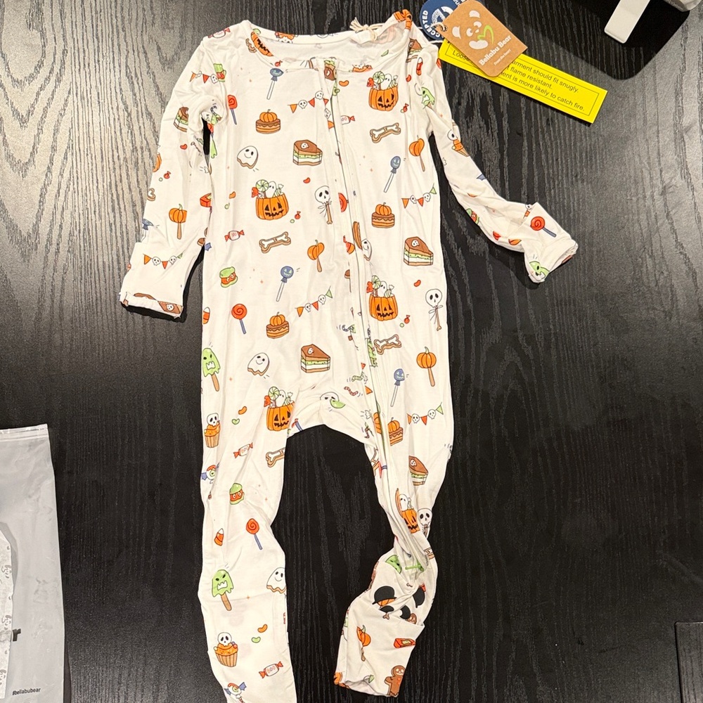 NWT Bellabu Bear Halloween Convertible Footie